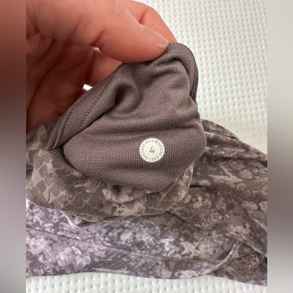 Lululemon Align High-Rise Pant with Pockets 28” - Picture 5 of 5